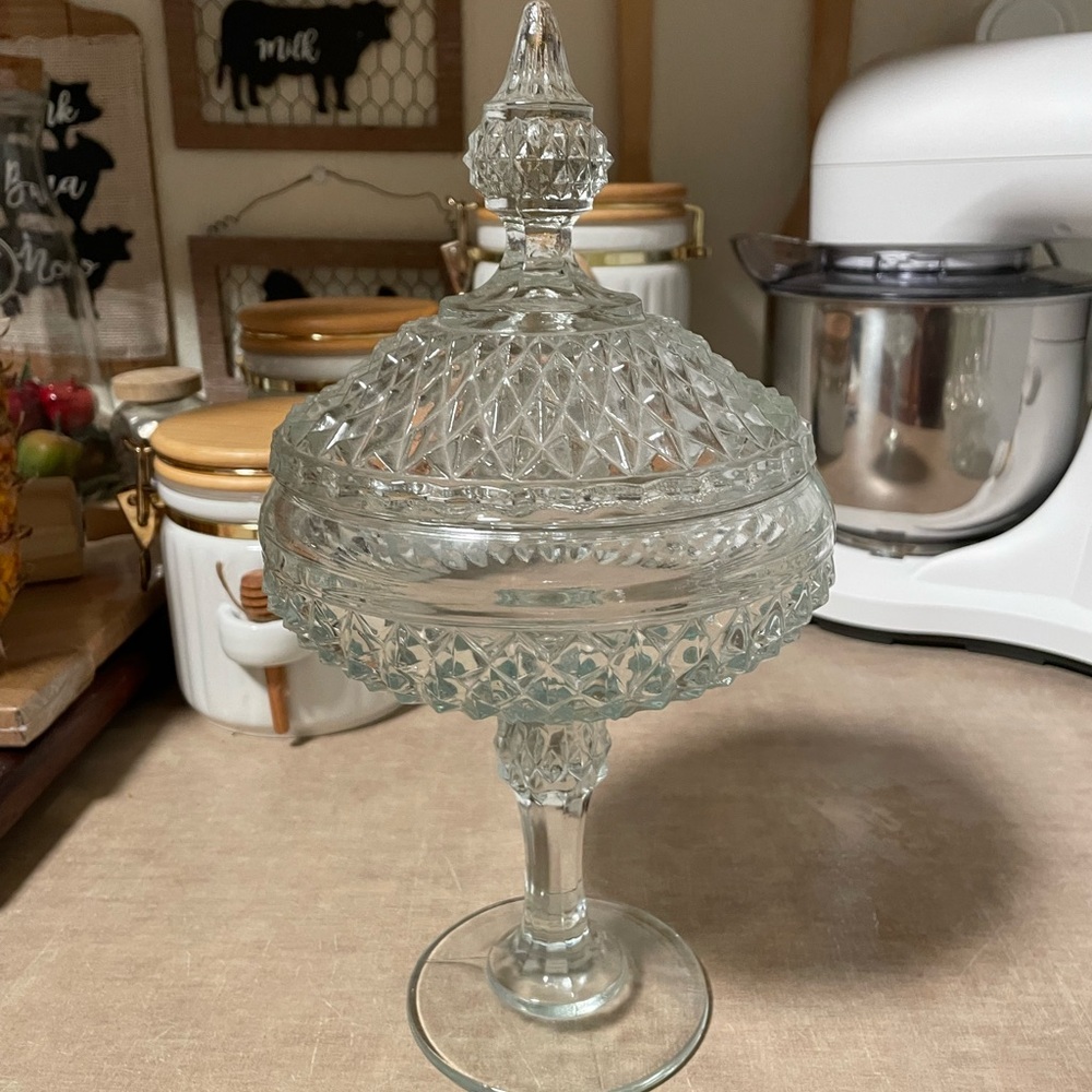 VNTG Indiana Glass Diamond Point Elegant Candy Dish with Lid